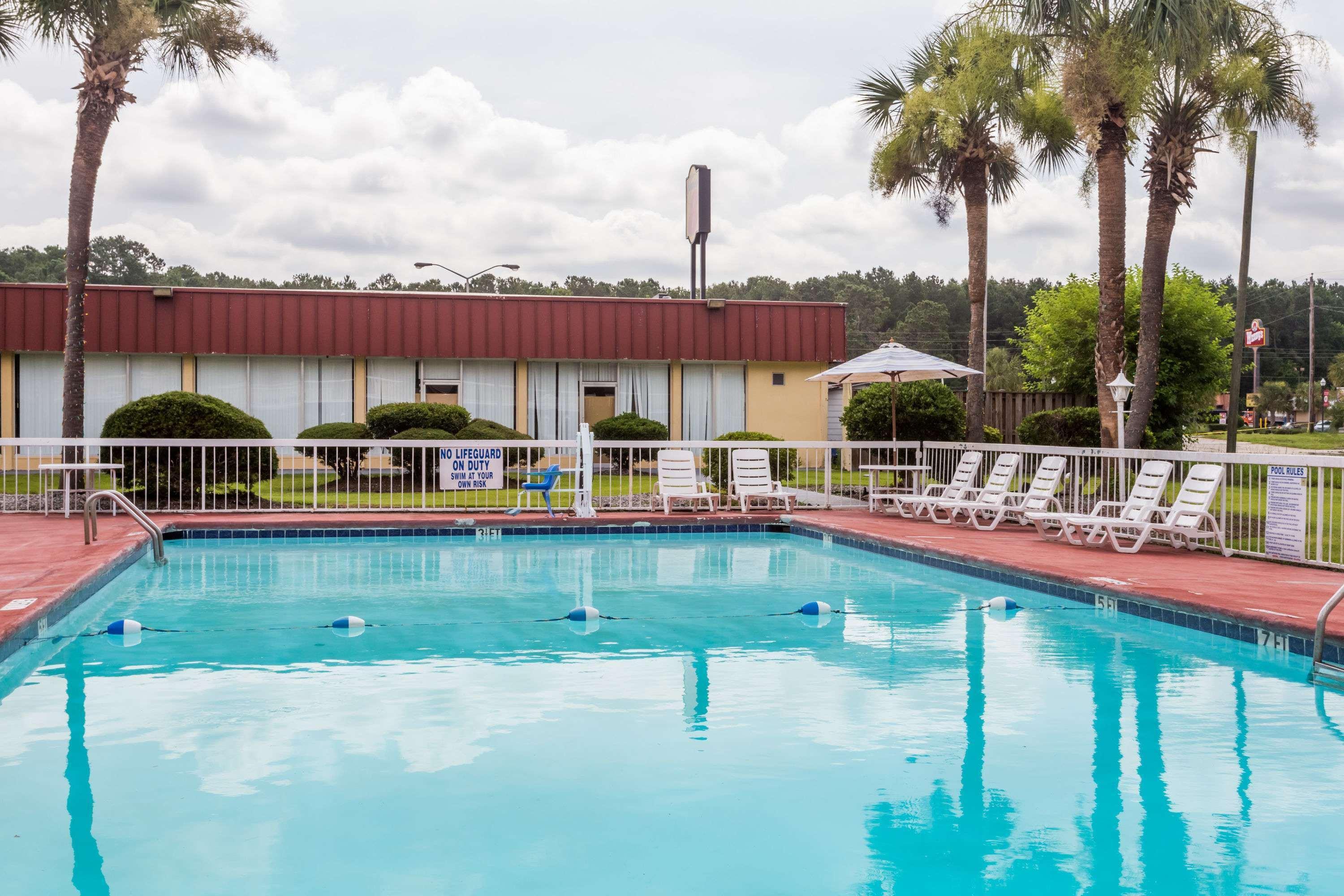Super 8 By Wyndham Hardeeville - Savannah North Buitenkant foto