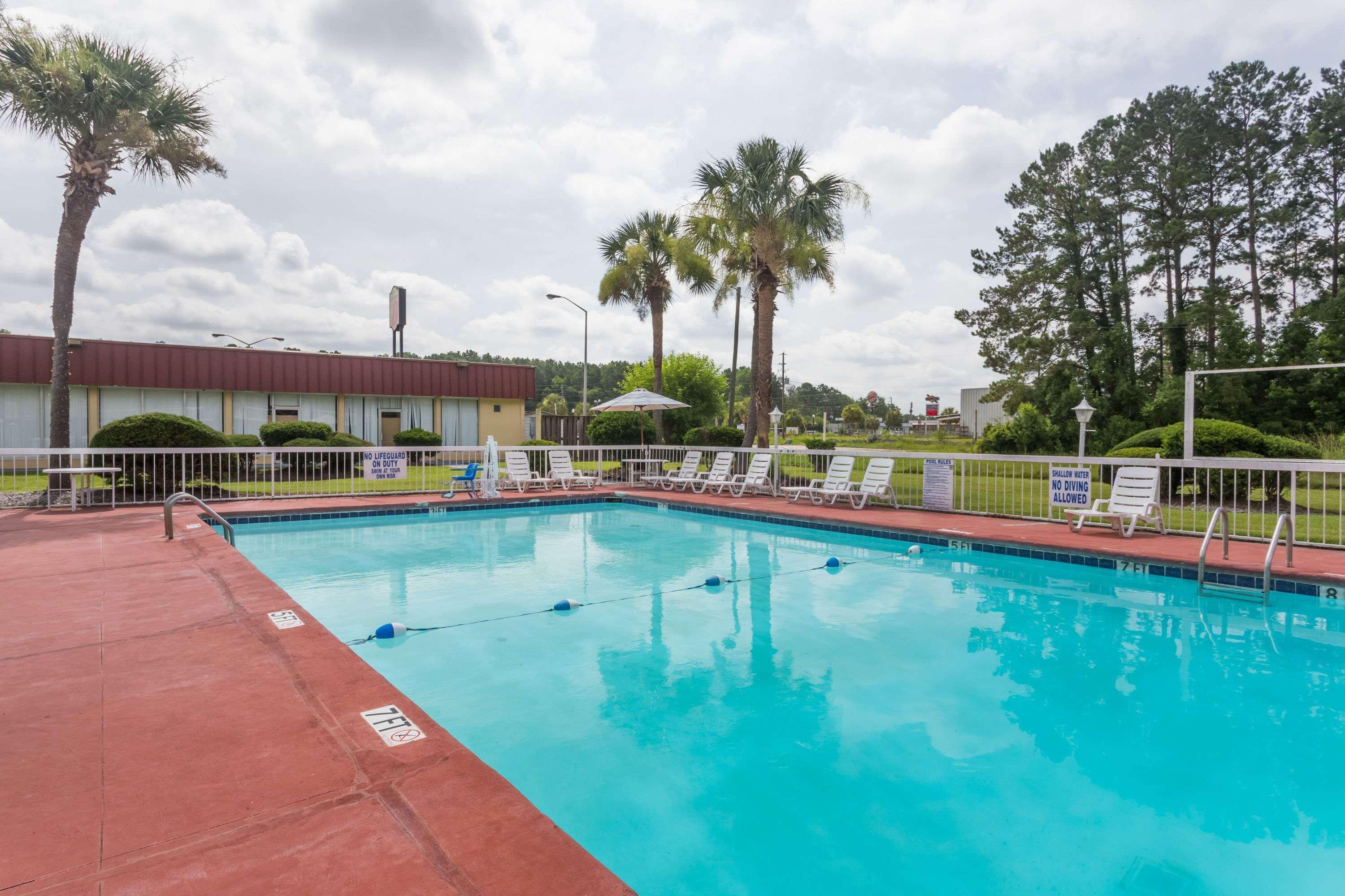 Super 8 By Wyndham Hardeeville - Savannah North Buitenkant foto