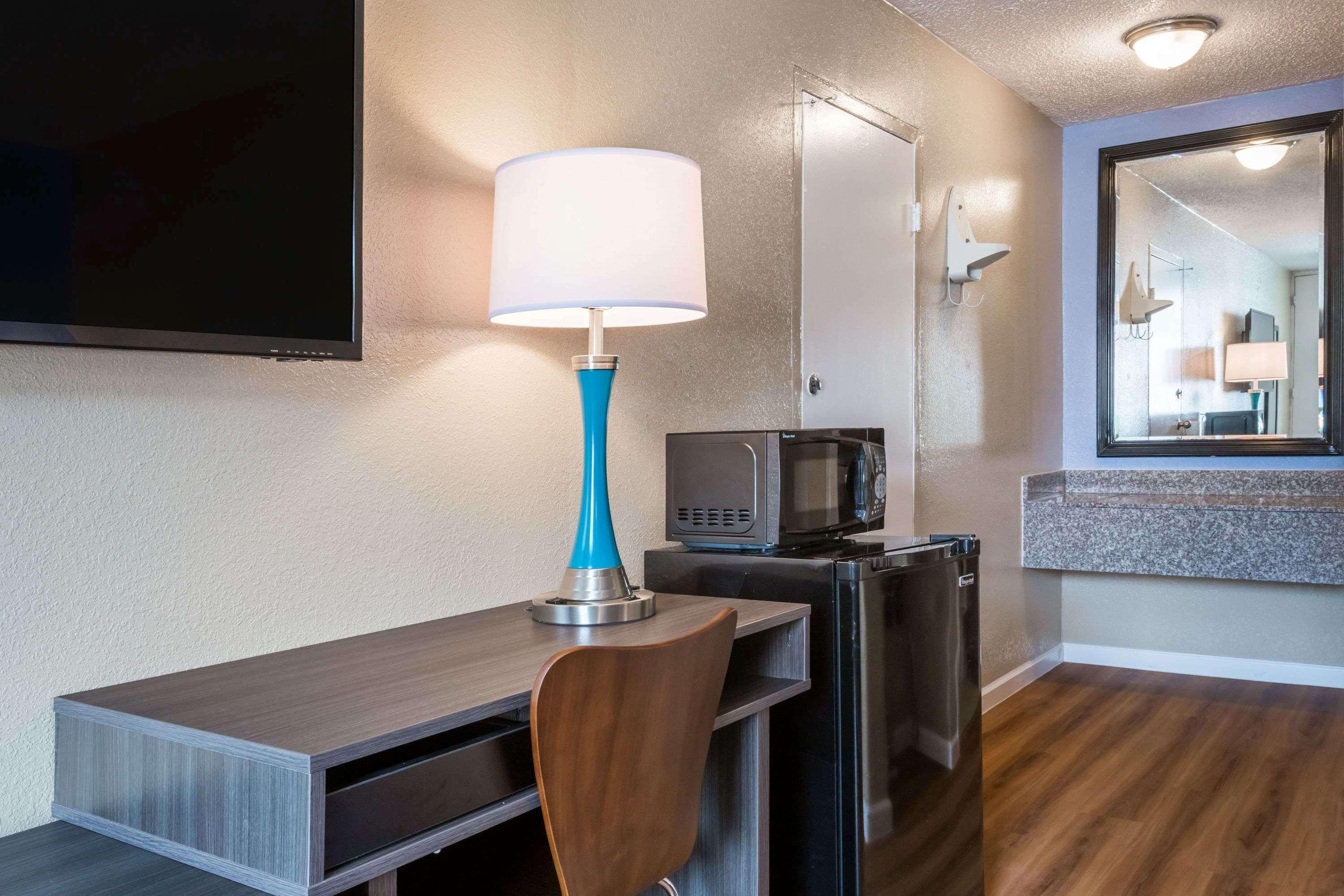 Super 8 By Wyndham Hardeeville - Savannah North Buitenkant foto