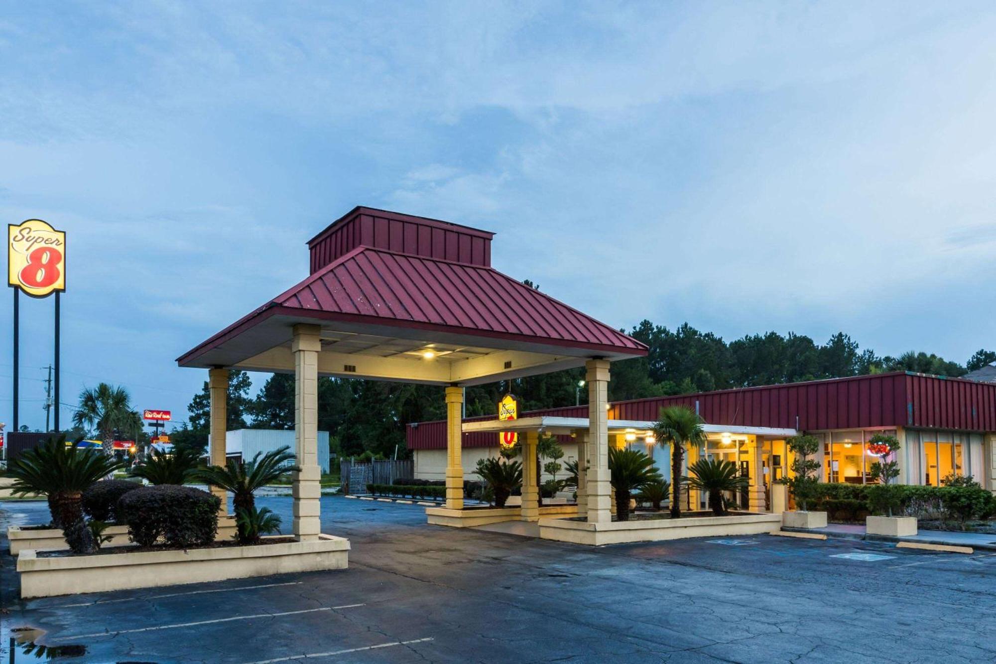 Super 8 By Wyndham Hardeeville - Savannah North Buitenkant foto