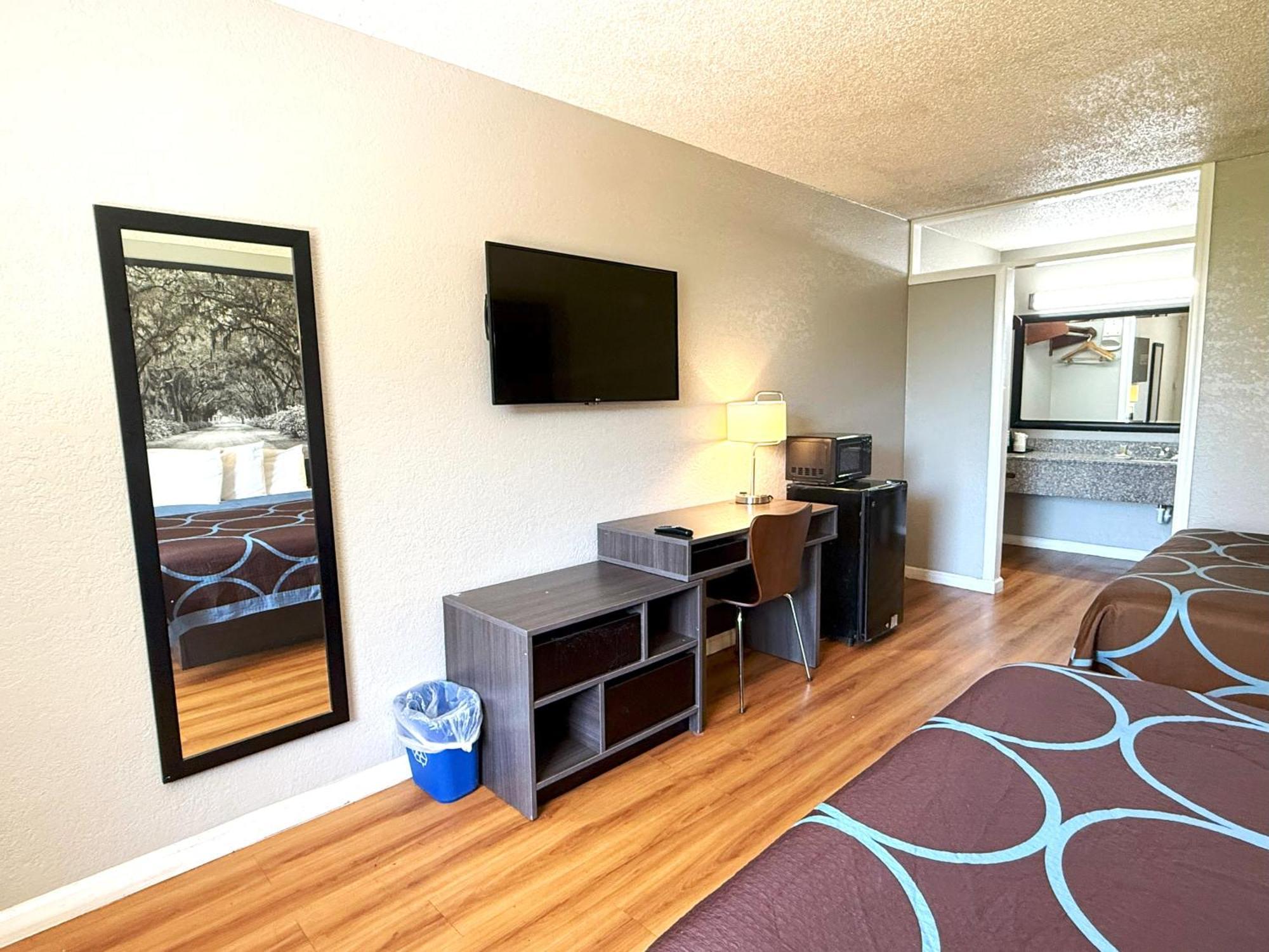 Super 8 By Wyndham Hardeeville - Savannah North Buitenkant foto