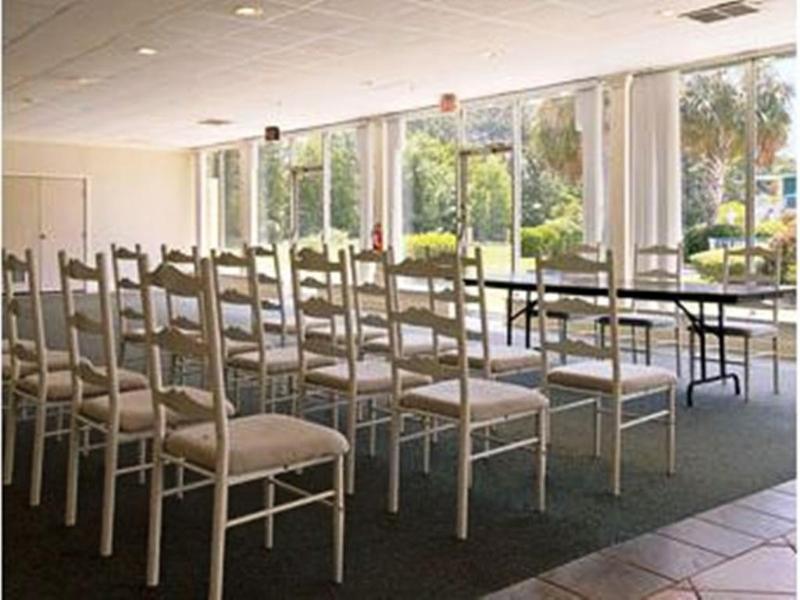 Super 8 By Wyndham Hardeeville - Savannah North Buitenkant foto