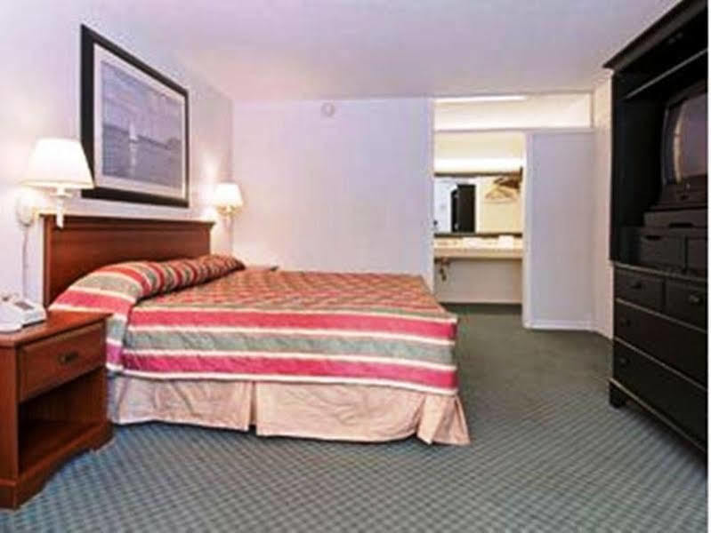 Super 8 By Wyndham Hardeeville - Savannah North Buitenkant foto